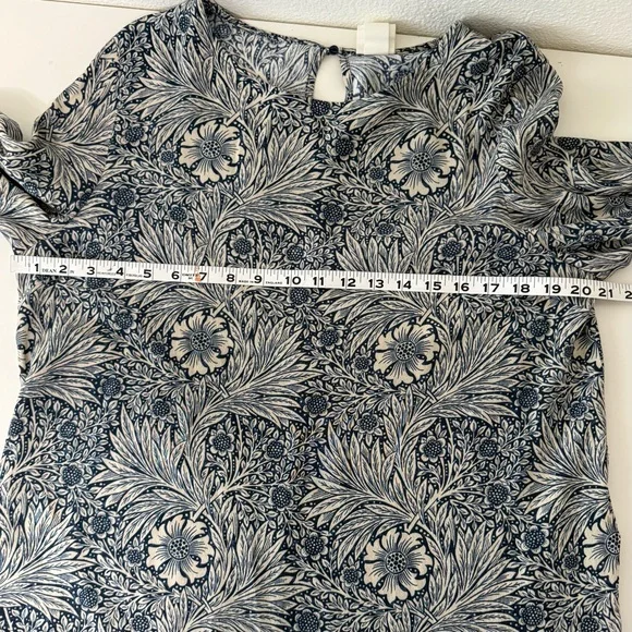 Morris & Co x H&M "Pimpernel" Floral Blouse Blue and Cream Size 10 - Picture 10 of 11